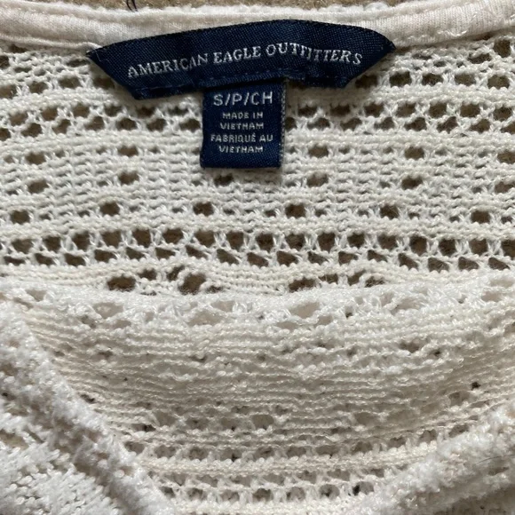 American Eagle top - Picture 2 of 2